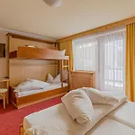 Hotel Enzian Paznaun 3*