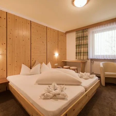 Enzian Paznaun 3* See