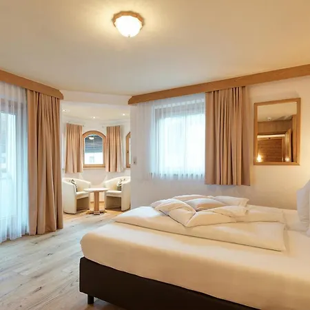 Hotel Enzian Paznaun