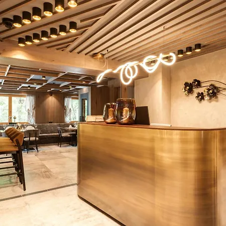 Enzian Paznaun Hotel