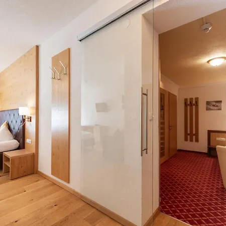 Hotel Enzian Paznaun