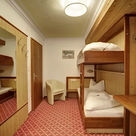 Enzian Paznaun Hotel See