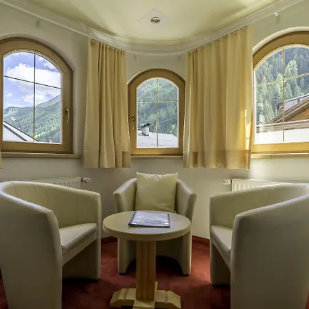Hotel Enzian Paznaun 3*