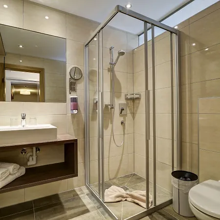 Hotel Enzian Paznaun 3*