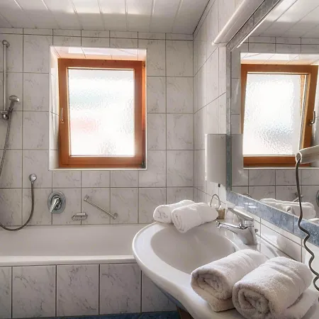 Hotel Enzian Paznaun See