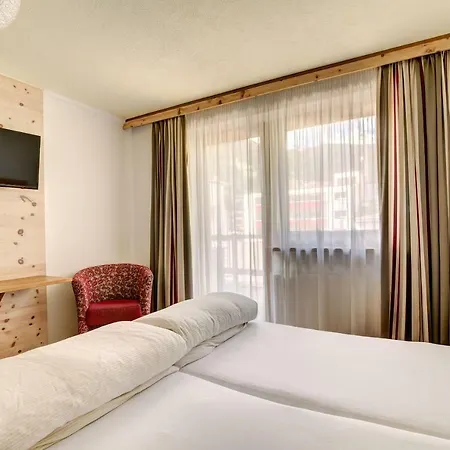 Enzian Paznaun Hotel See