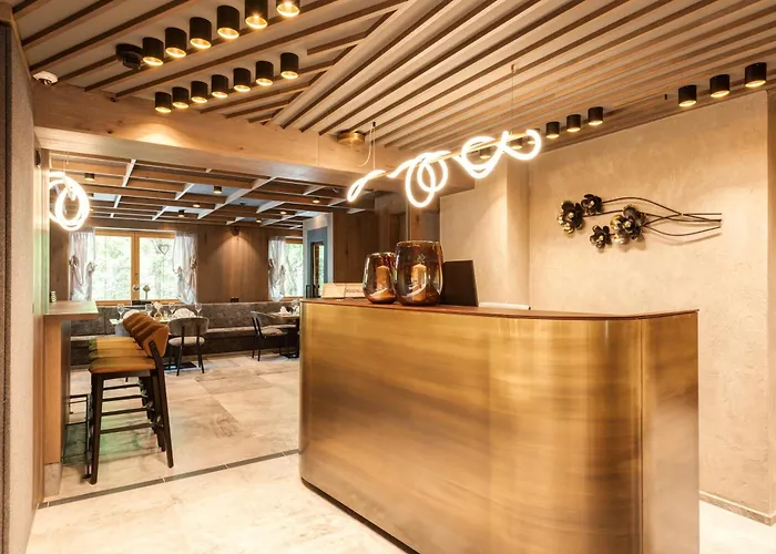 Enzian Paznaun Hotel