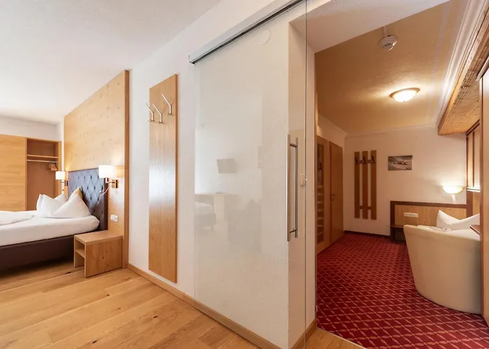 Hotel Enzian Paznaun