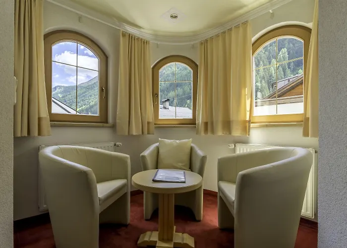 Hotel Enzian Paznaun 3*